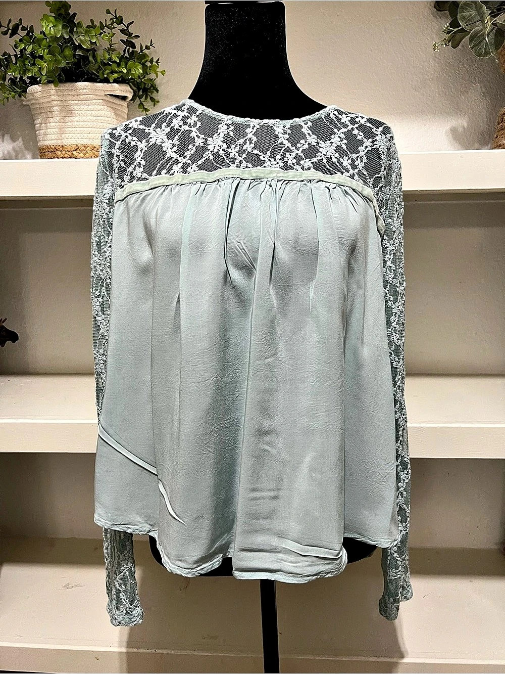 Aeropostale Lace Yoke Blouse in Green Size XL